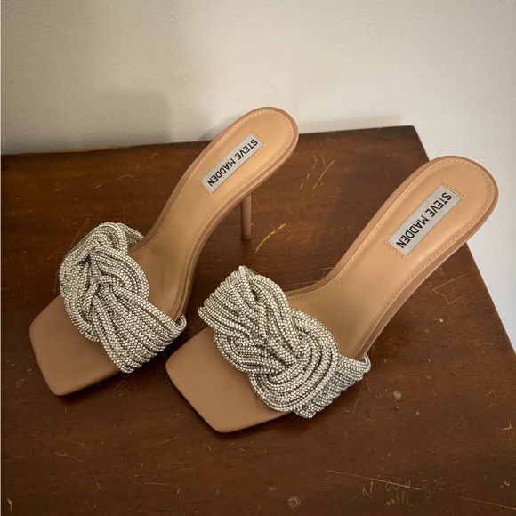 Steve Madden Applaud Sandal - Picture 3 of 8